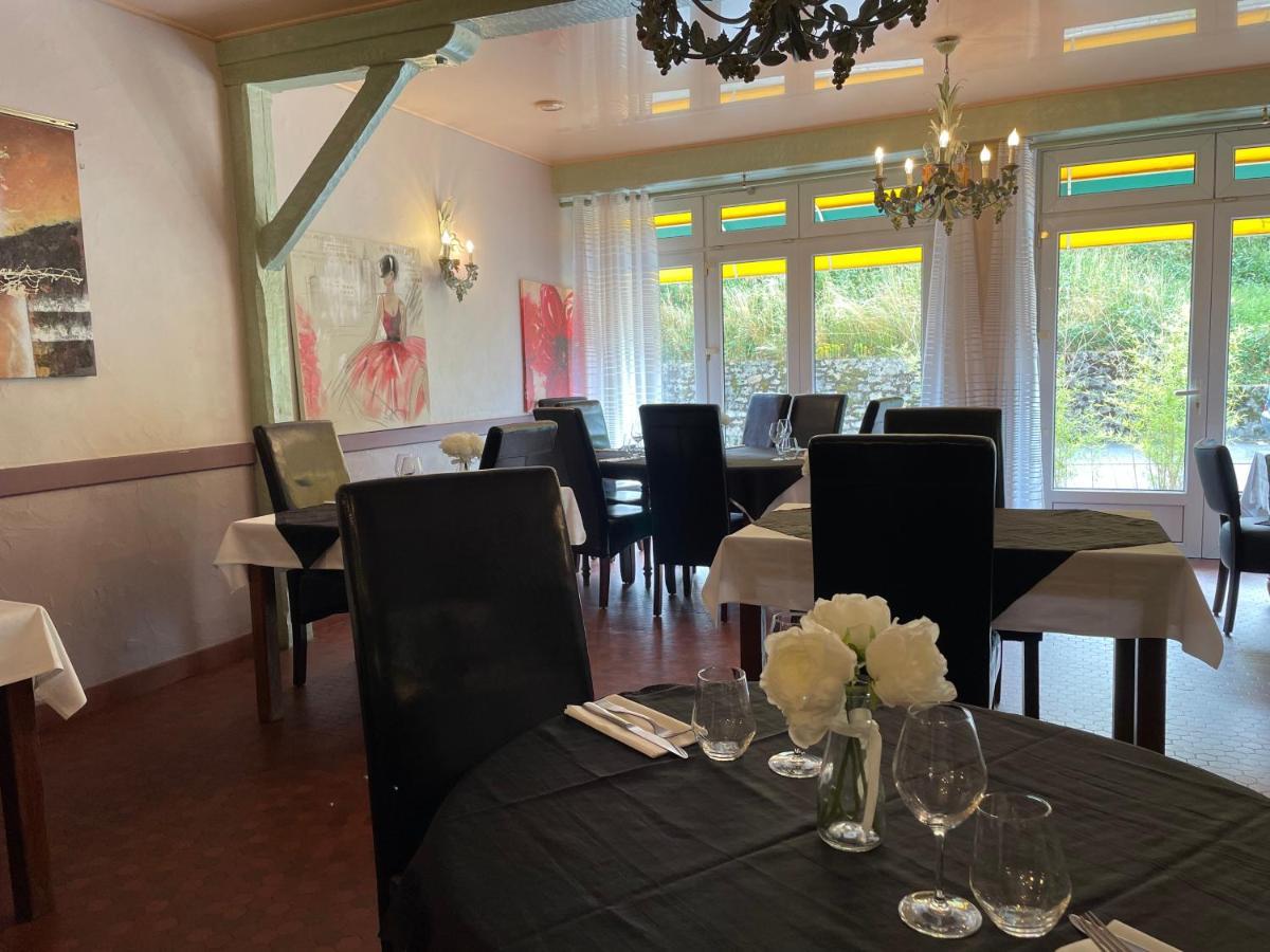 Logis Deshors-Foujanet Hotel Chamboulive Ngoại thất bức ảnh