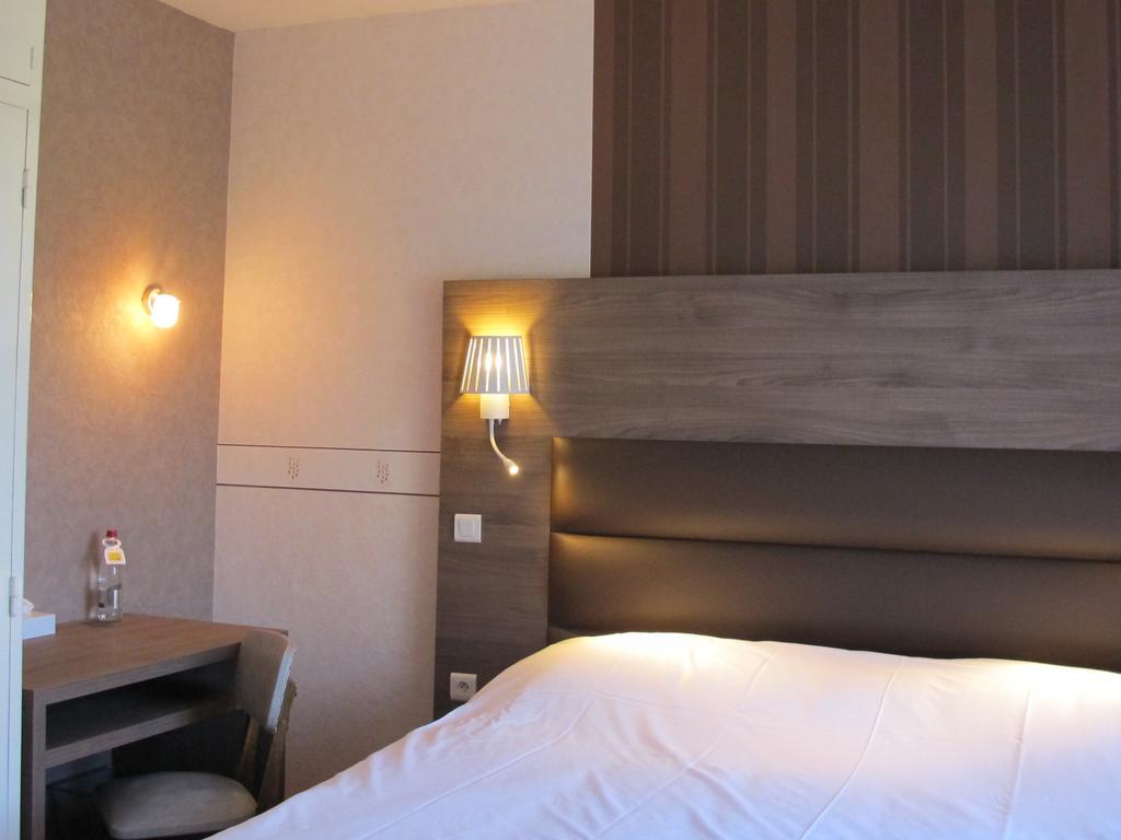 Logis Deshors-Foujanet Hotel Chamboulive Ngoại thất bức ảnh