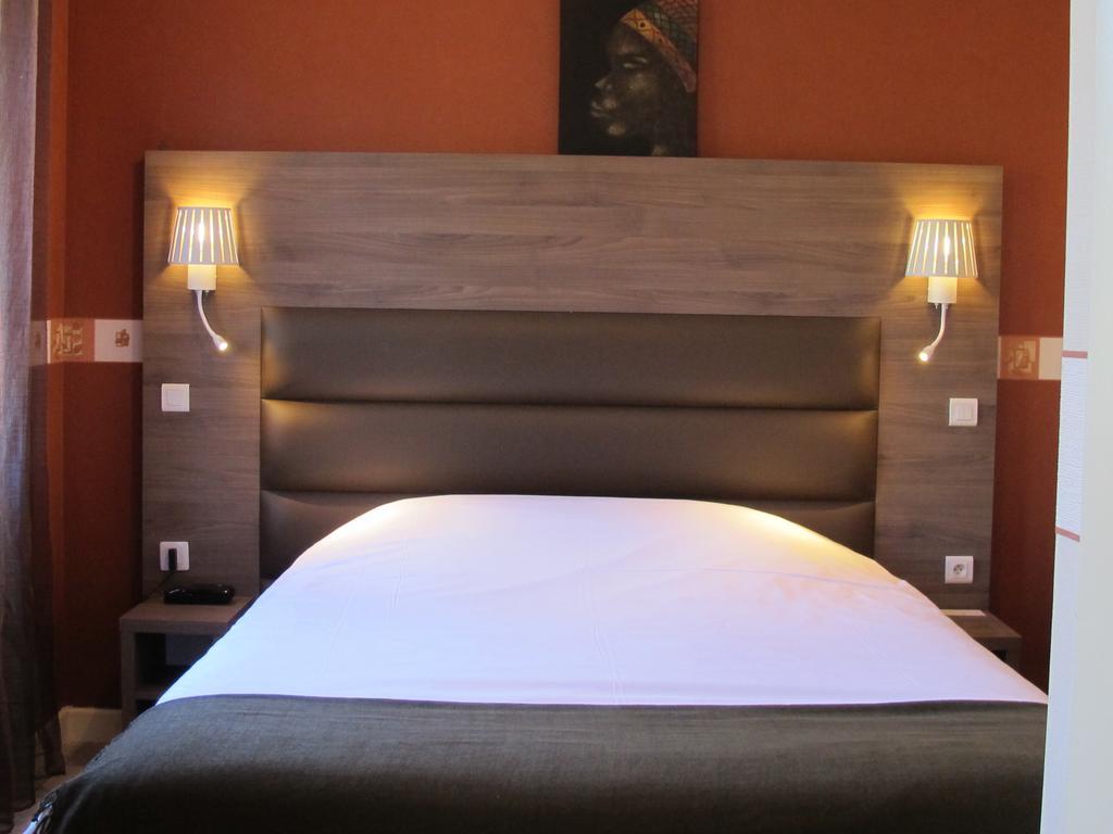 Logis Deshors-Foujanet Hotel Chamboulive Ngoại thất bức ảnh