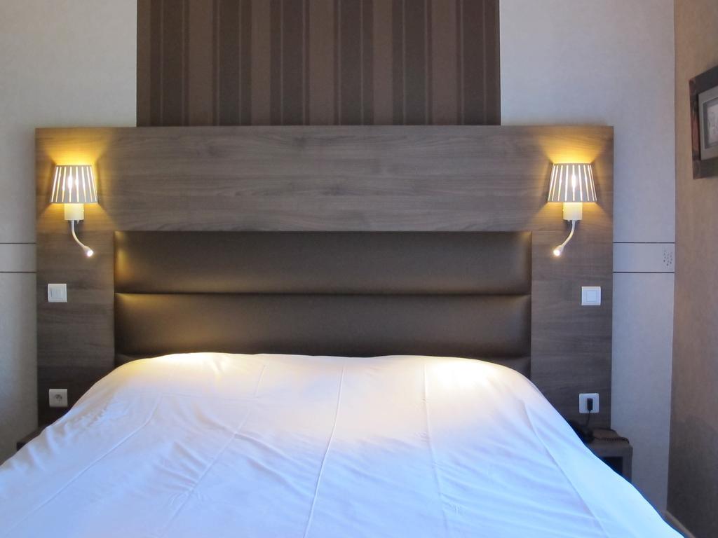 Logis Deshors-Foujanet Hotel Chamboulive Ngoại thất bức ảnh