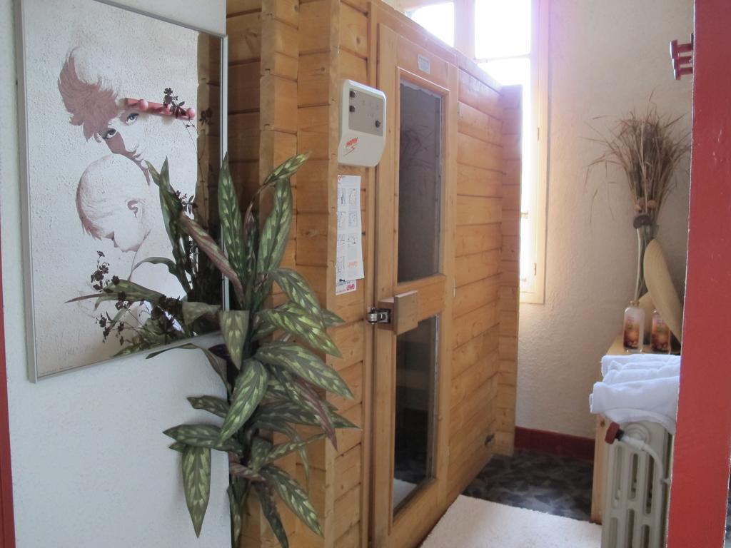 Logis Deshors-Foujanet Hotel Chamboulive Ngoại thất bức ảnh